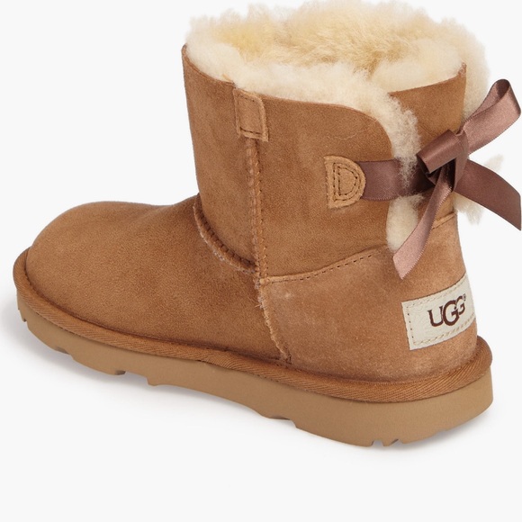 UGG Kids 13 Mini Bailey Bow II water resistant - Picture 2 of 15
